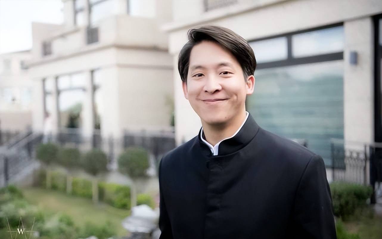 百亿豪门罗康瑞家族：父亲结婚儿子没出现<strong></p>
<p>门罗币</strong>，儿子结婚父亲也没出现