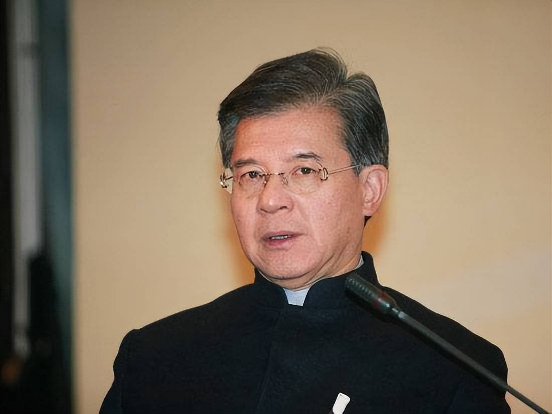 百亿豪门罗康瑞家族：父亲结婚儿子没出现<strong></p>
<p>门罗币</strong>，儿子结婚父亲也没出现