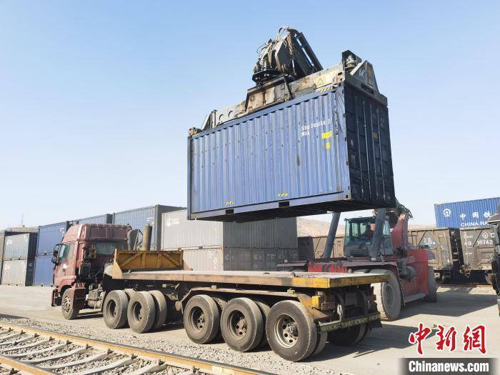 青藏铁路今年一季度客运量恢复至2019年同期的73.2%