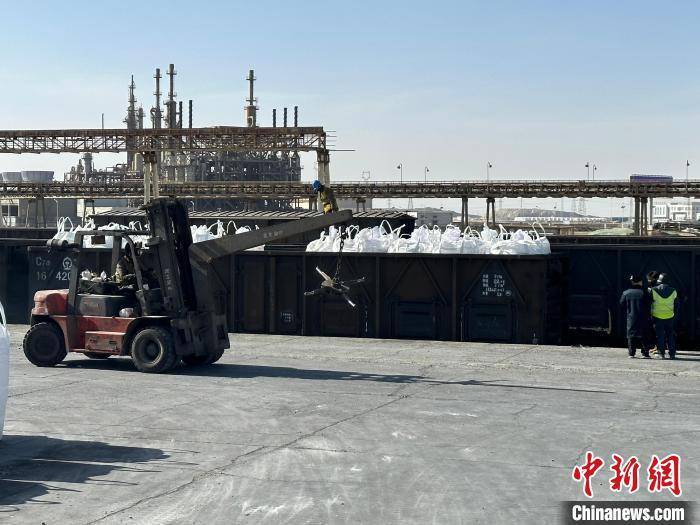 青藏铁路今年一季度客运量恢复至2019年同期的73.2%