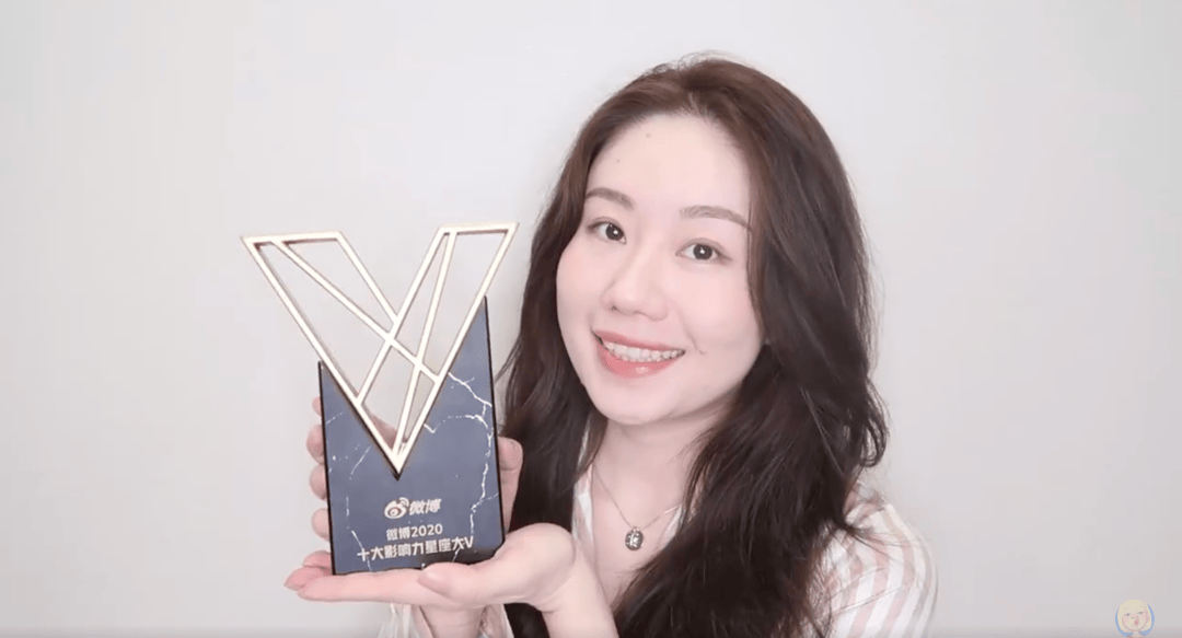 小巫星币学院：塔罗课程招生啦<strong></p>
<p>星纹币</strong>！