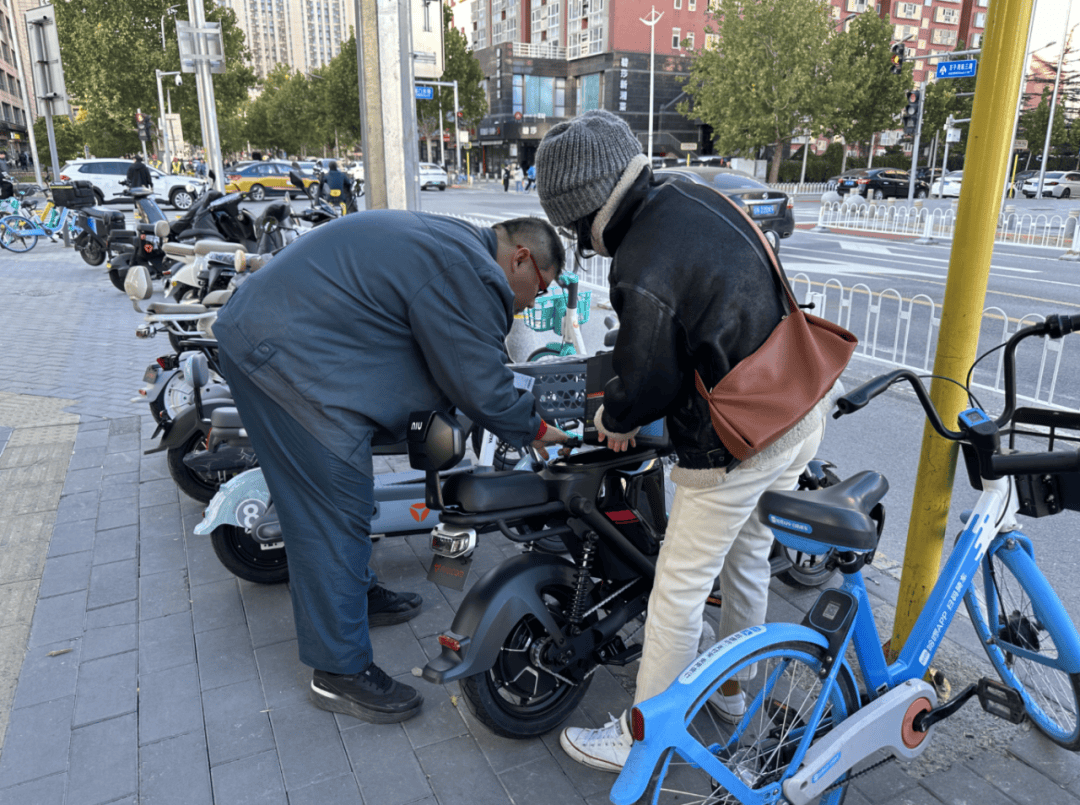 电动自行车“新规”即将实施<strong></p>
<p>ccr自动炒币</strong>，北京部分车管站“扎堆儿”上牌