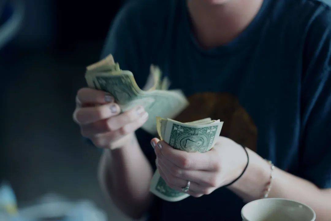 3年内闭店率高达61.23%<strong></p>
<p>ccr自动炒币</strong>，加盟商不愿陪跑的爸爸糖还有戏吗？