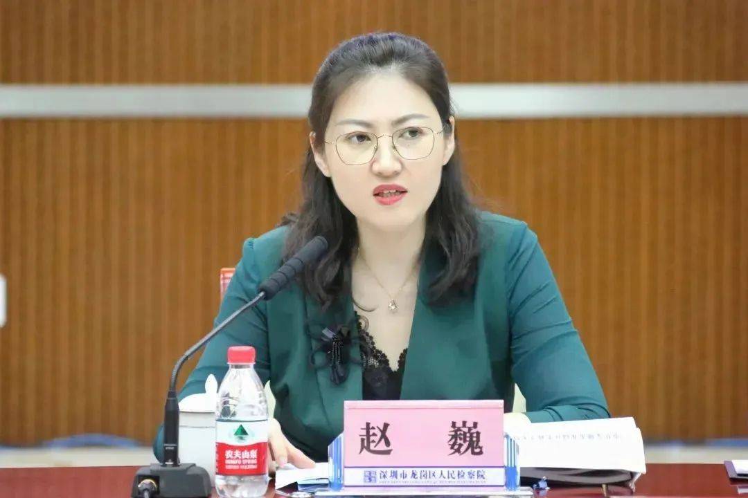 她任深圳一区司法局局长<strong></p>
<p>ccr自动炒币</strong>，曾任区委政法委副书记