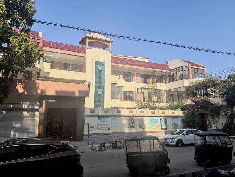 他被抓当晚有老百姓放鞭炮庆祝<strong></p>
<p>币圈合约</strong>，探访江苏第一位农民副县长“三蟒”豪宅