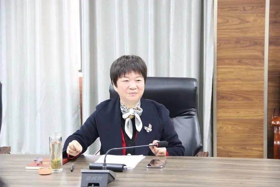 河南一原副厅级女干部被开除党籍<strong></p>
<p>华夏评级币</strong>！卸任不到两个月就被查