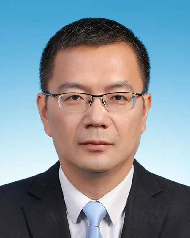 75后的他履新重庆<strong></p>
<p>知乎币圈</strong>，曾在福建工作