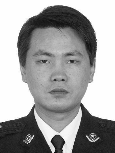 痛心<strong></p>
<p>抄币技巧</strong>！武汉版“八里河派出所”所长凌晨在所里倒下 年仅52岁