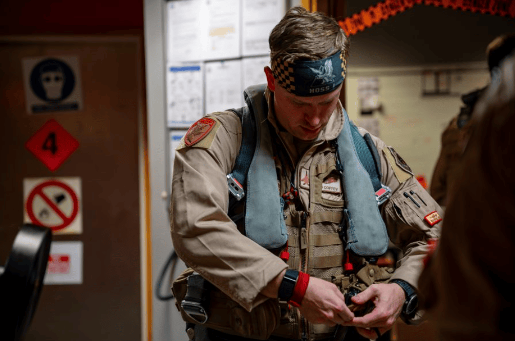 美军F15飞行员回忆深夜交战伊朗无人机：对抗<strong></p>
<p>摩登币</strong>他们犹如“盲人摸象”