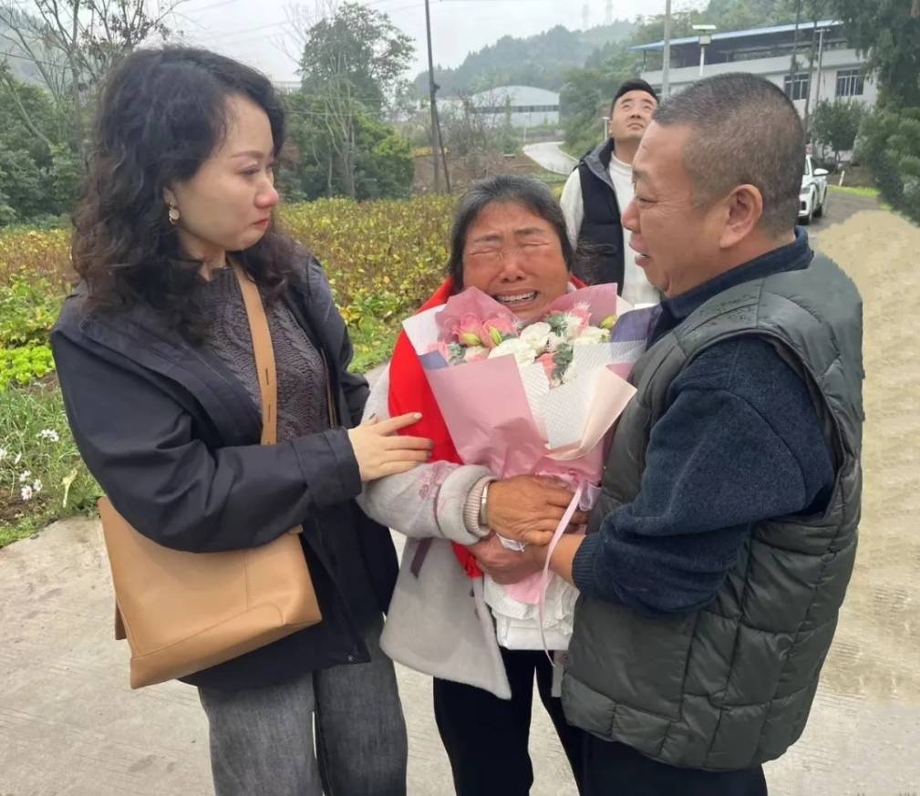 四川三台一女子8岁时被舅舅拐卖<strong></p>
<p>摩登币</strong>，44年后与亲人团聚
