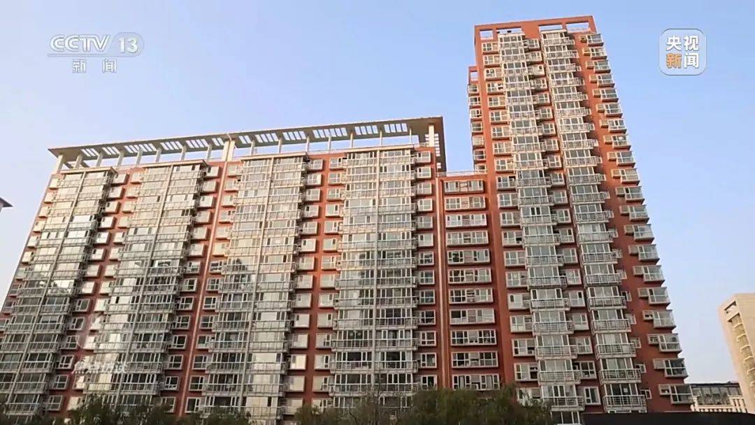一电梯从11层冲顶到28层致7岁男孩全身骨折<strong></p>
<p>vapy币交易</strong>，老旧电梯维修更新何解？