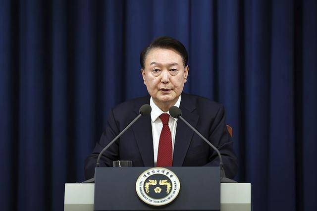 混乱一夜后的韩国：“<strong></p>
<p>柚子币走势</strong>我不想再选法律界出身的总统” ｜国际观察