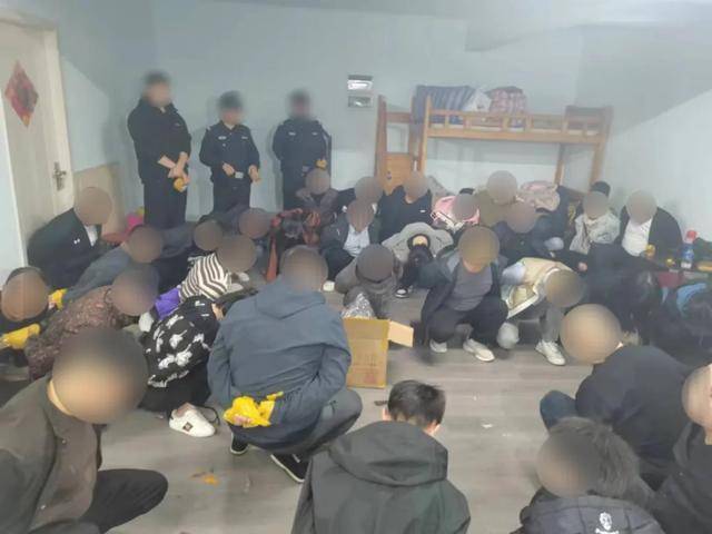 昆明警方披露：多人聚集<strong></p>
<p>一元月亮币</strong>，竟然在干这件事，被“一锅端”！现场曝光……