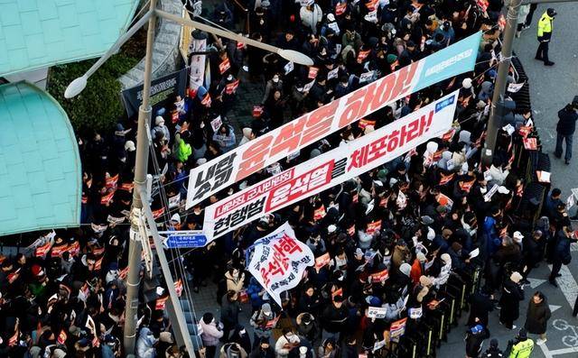 弹劾尹锡悦动议破产<strong></p>
<p>一元月亮币</strong>，韩国执政党耍无赖：人不交、总统权力也不交