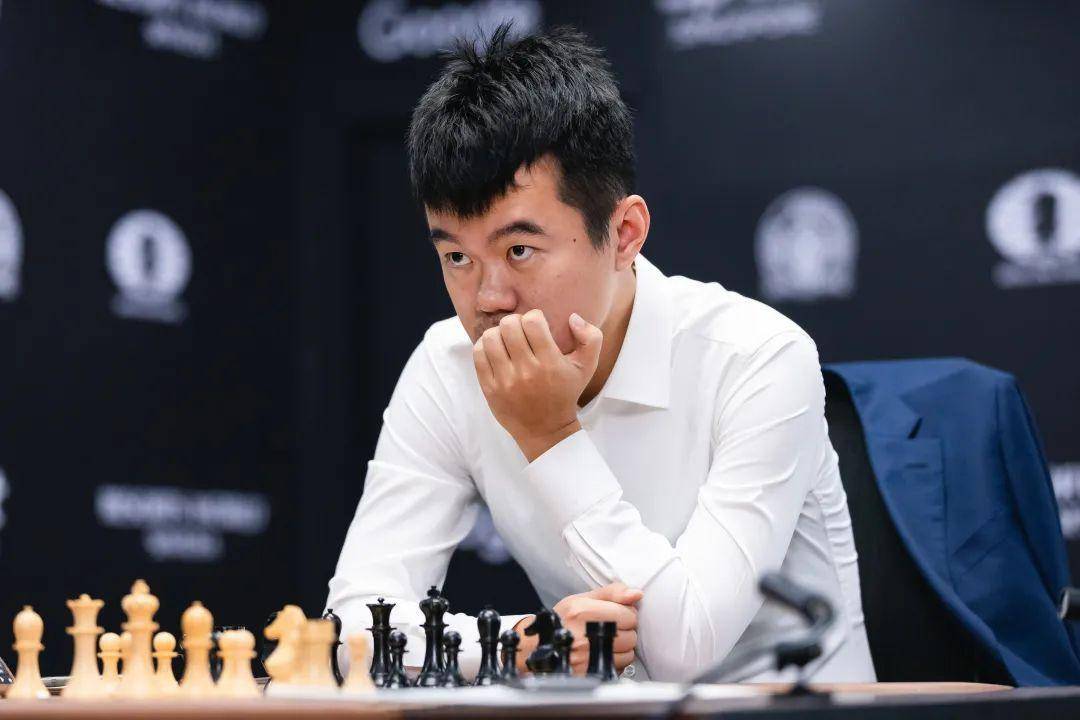 【国际棋联世界冠军赛】丁立人乱中出错<strong></p>
<p>一元月亮币</strong>，暂时落后古克什1分