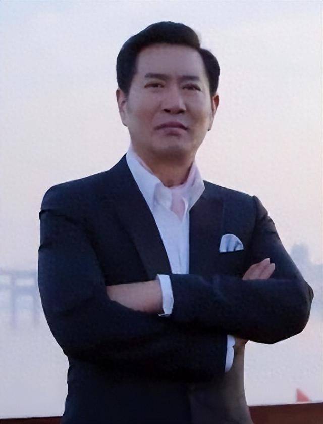 “坏人专业户”姚刚：一生无妻无子<strong></p>
<p>海南欧亚币</strong>，如今53岁在千万豪宅一个人住