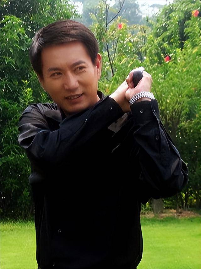 “坏人专业户”姚刚：一生无妻无子<strong></p>
<p>海南欧亚币</strong>，如今53岁在千万豪宅一个人住