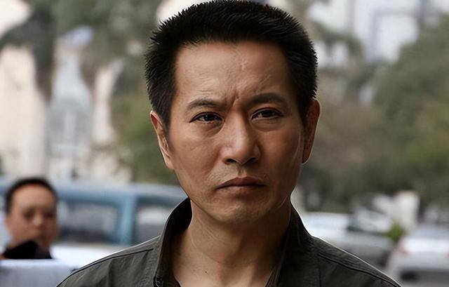 “坏人专业户”姚刚：一生无妻无子<strong></p>
<p>海南欧亚币</strong>，如今53岁在千万豪宅一个人住