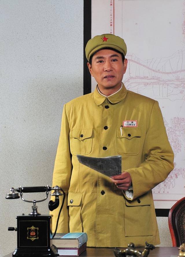 “坏人专业户”姚刚：一生无妻无子<strong></p>
<p>海南欧亚币</strong>，如今53岁在千万豪宅一个人住