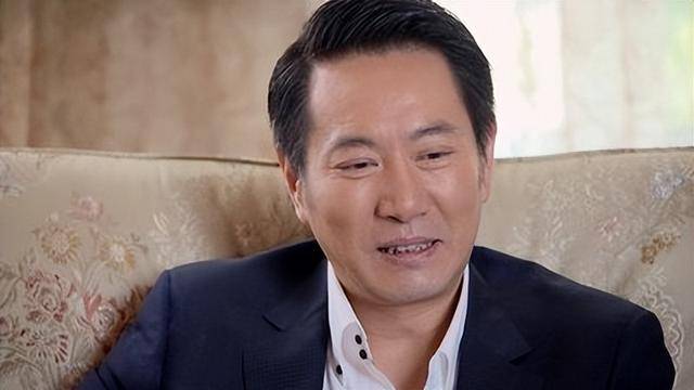 “坏人专业户”姚刚：一生无妻无子<strong></p>
<p>海南欧亚币</strong>，如今53岁在千万豪宅一个人住