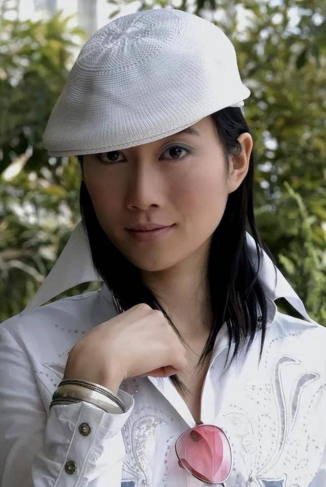 “坏人专业户”姚刚：一生无妻无子<strong></p>
<p>海南欧亚币</strong>，如今53岁在千万豪宅一个人住