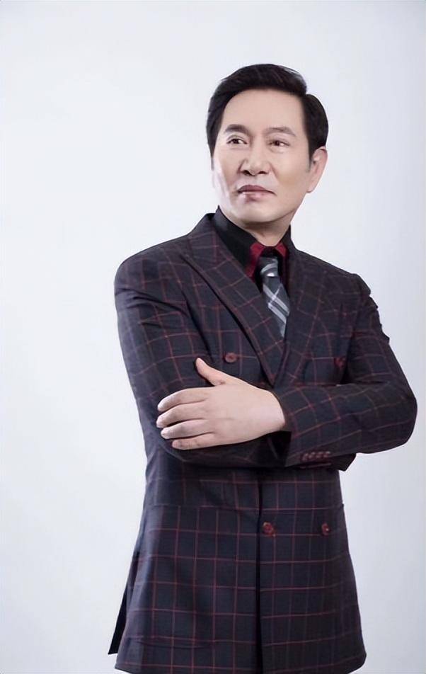 “坏人专业户”姚刚：一生无妻无子<strong></p>
<p>海南欧亚币</strong>，如今53岁在千万豪宅一个人住