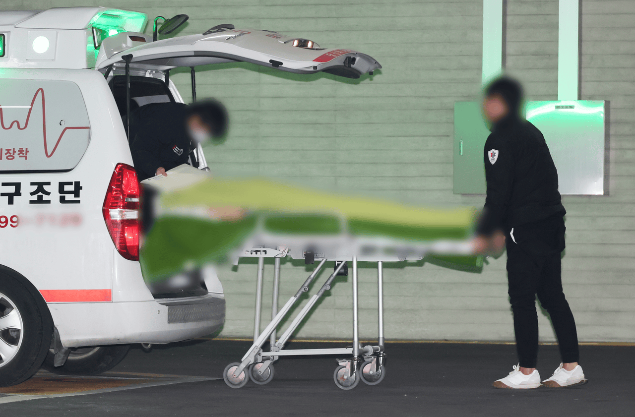 韩国空难两名幸存者：33岁空少恐全身瘫痪<strong></p>
<p>共生币交易</strong>，空姐脚踝和头部受伤
