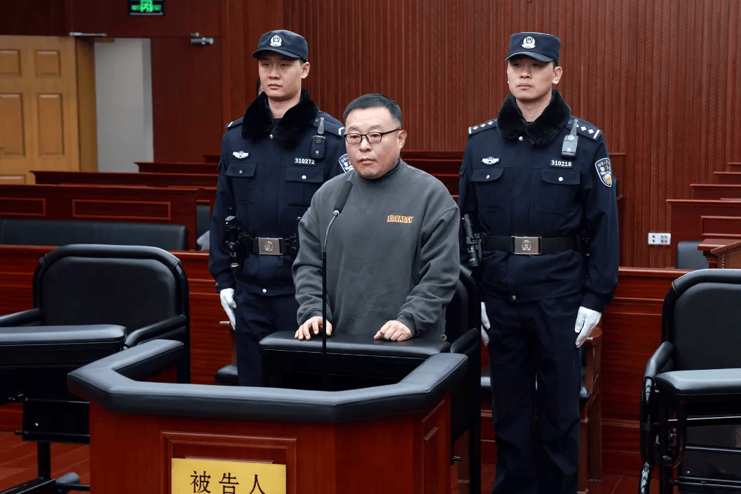 姚凯<strong></p>
<p>炒币买几种币子</strong>，在上海市静安区副区长、浦东新区副区长、上海市住建委主任等职上，受贿5632万