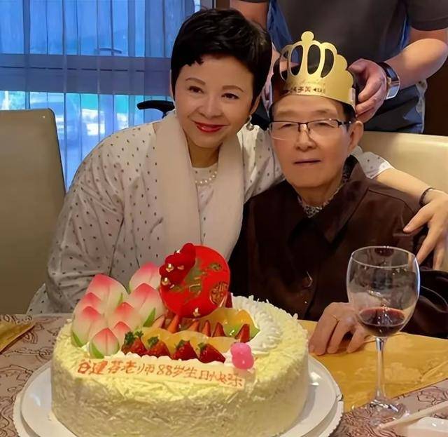 “音乐教母”谷建芬：晚年丧夫丧女<strong></p>
<p>炒币买几种币子</strong>，那英孙楠让年迈的她老有所依