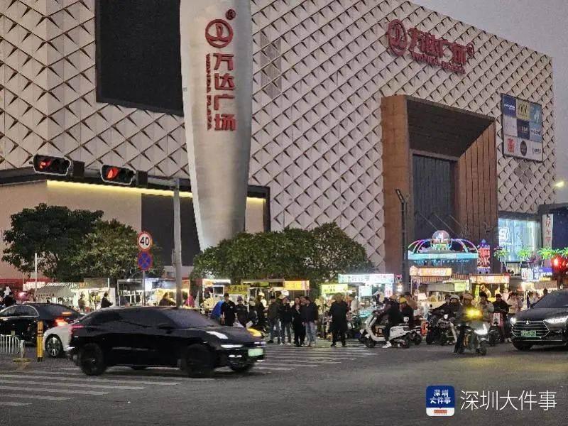 深圳一商圈50米40多个摊位<strong></p>
<p>炒币买几种币子</strong>，还摆上机动车道！街道办：清理整治劝导