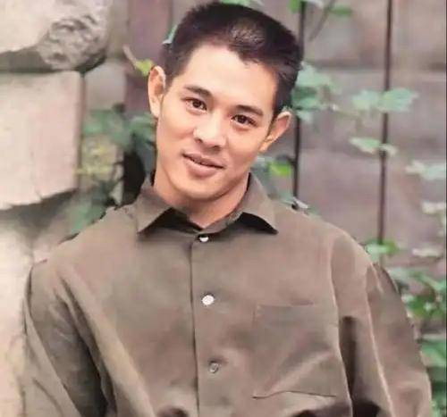 李连杰:后事一切从简<strong></p>
<p>币圈二宝</strong>，不用立碑也不用办丧事，树葬海葬都可以