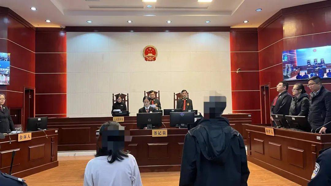 陈某某<strong></p>
<p>碳币</strong>，被判4年！她与医院院长保持不正当男女关系，拿下1.5亿元项目