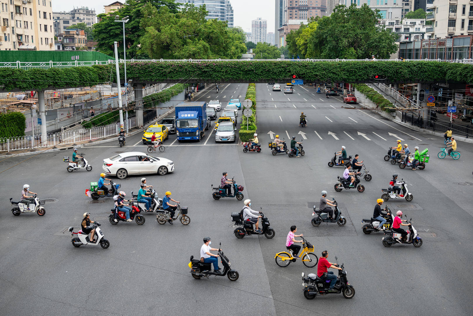 因20元电动自行车罚款<strong></p>
<p>耽币</strong>，广州一女子将市政府告上法庭 需求与治理如何两全？