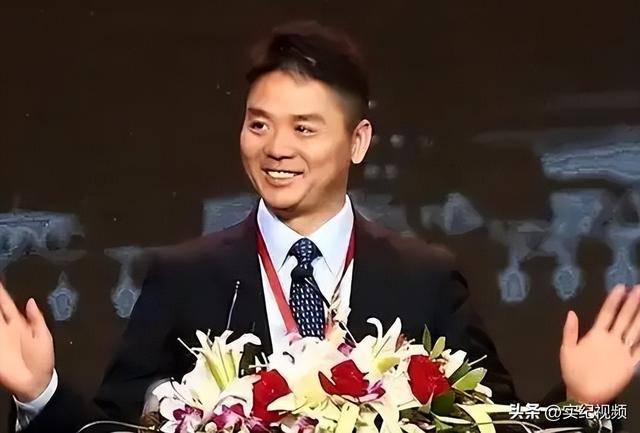 坐拥742亿<strong></p>
<p>耽币</strong>，却救不了43岁妹妹！把外甥当亲子，一年给100万抚养费