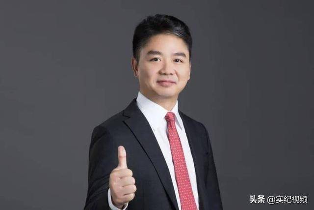 坐拥742亿<strong></p>
<p>耽币</strong>，却救不了43岁妹妹！把外甥当亲子，一年给100万抚养费