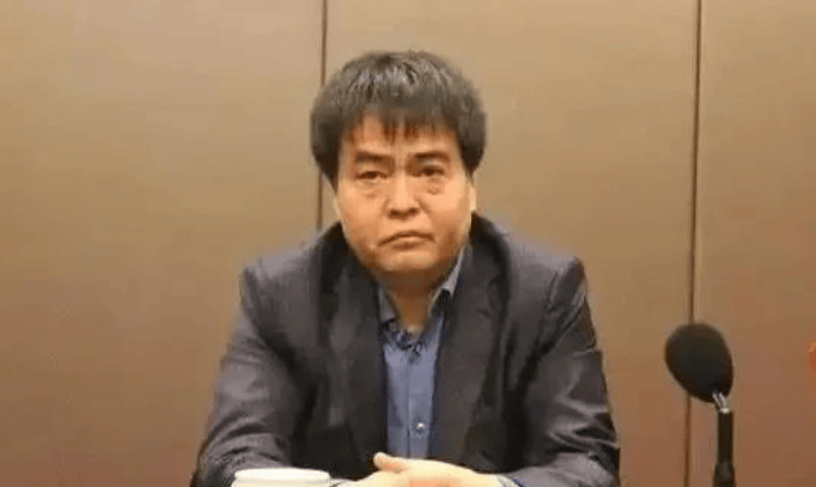 又一“烟草虎”<strong></p>
<p>币听</strong>！国家烟草专卖局原副局长张天峰被查 系今年首个落马中管干部