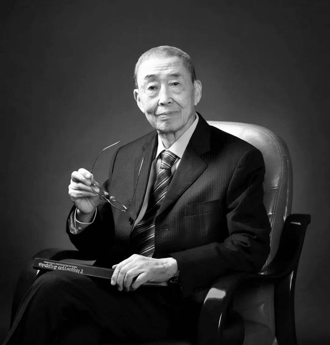 突发讣告<strong></p>
<p>币圈行业术语</strong>！他于19日8时22分去世