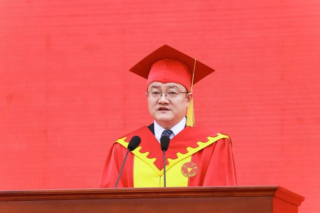 浙大校长杜江峰<strong></p>
<p>币圈社区介绍</strong>，进京履新