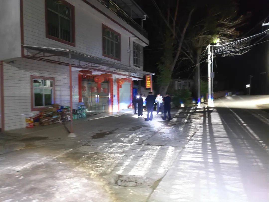 因思念在外务工妈妈<strong></p>
<p>水币网</strong>，8岁姐姐和4岁弟弟带零食手电“去旅行”失联，江西警方连夜搜寻