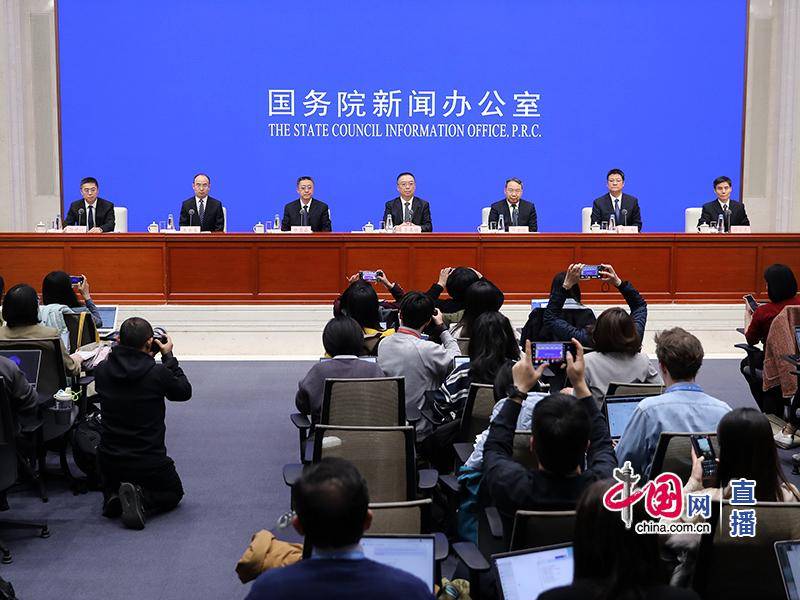财政部：对<strong></p>
<p>炒币暴富</strong>我国居民使用个人消费贷款进行的重点领域消费给予一定贴息支持
