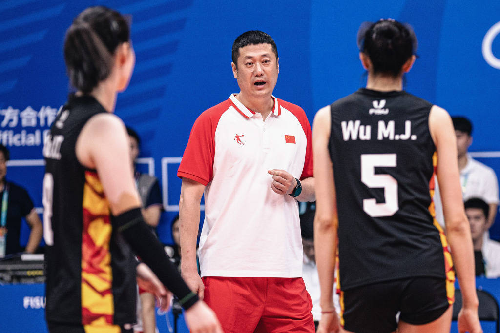 谁能成为中国女排下一任主帅<strong></p>
<p>炒币社群</strong>？想要打好这份工真的挺难