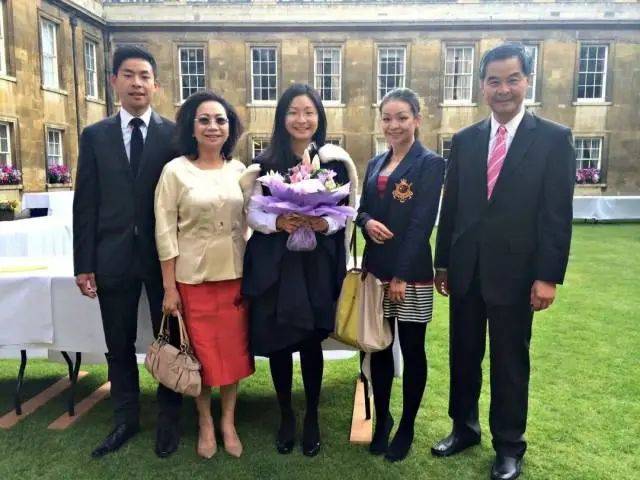 梁振英次女梁齐昕猝逝<strong></p>
<p>银民币</strong>，终年33岁