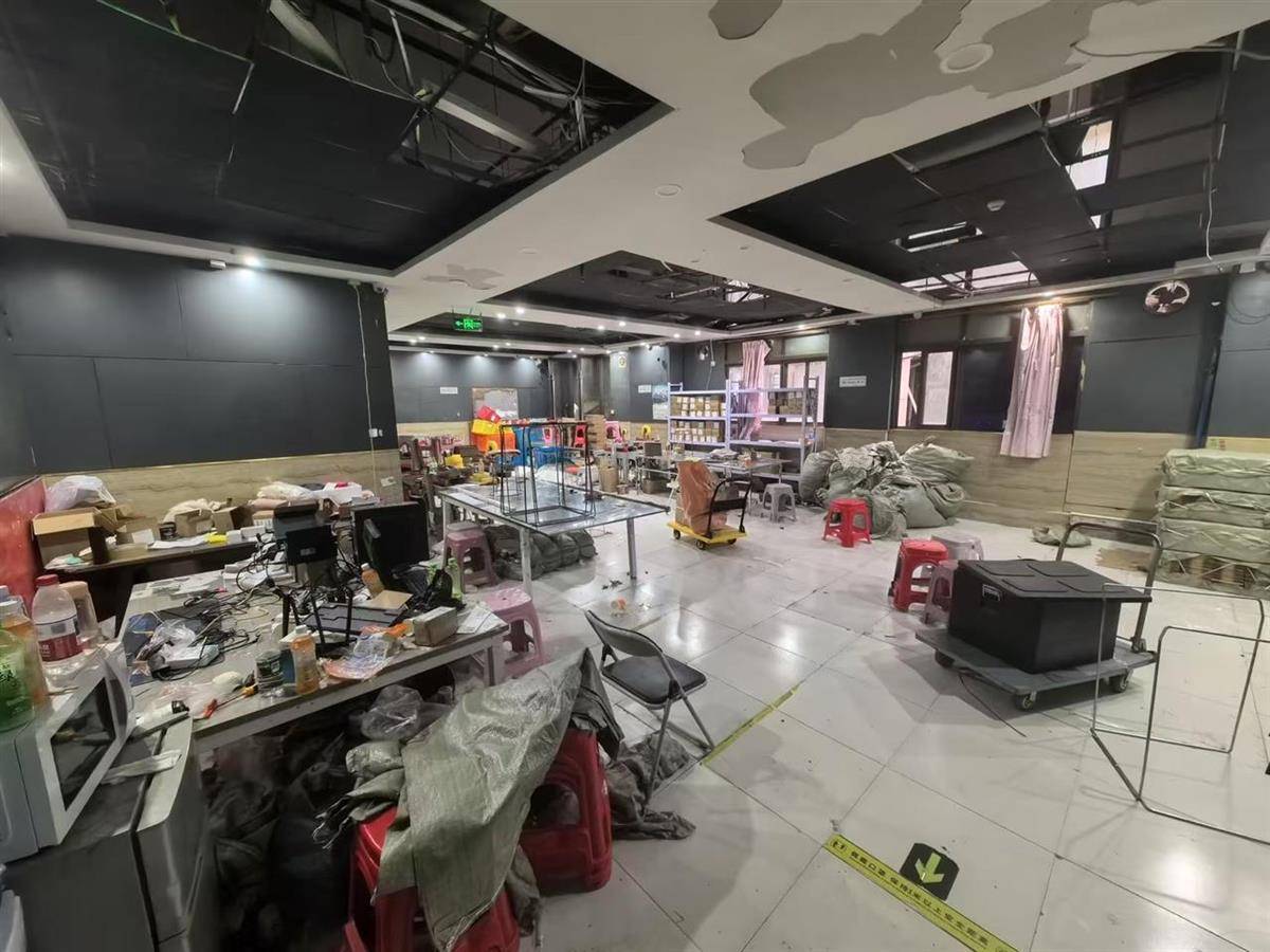 他发出的81万件快递全是电诈卡片<strong></p>
<p>炒币教程</strong>！武汉江岸警方破获特大诈骗案
