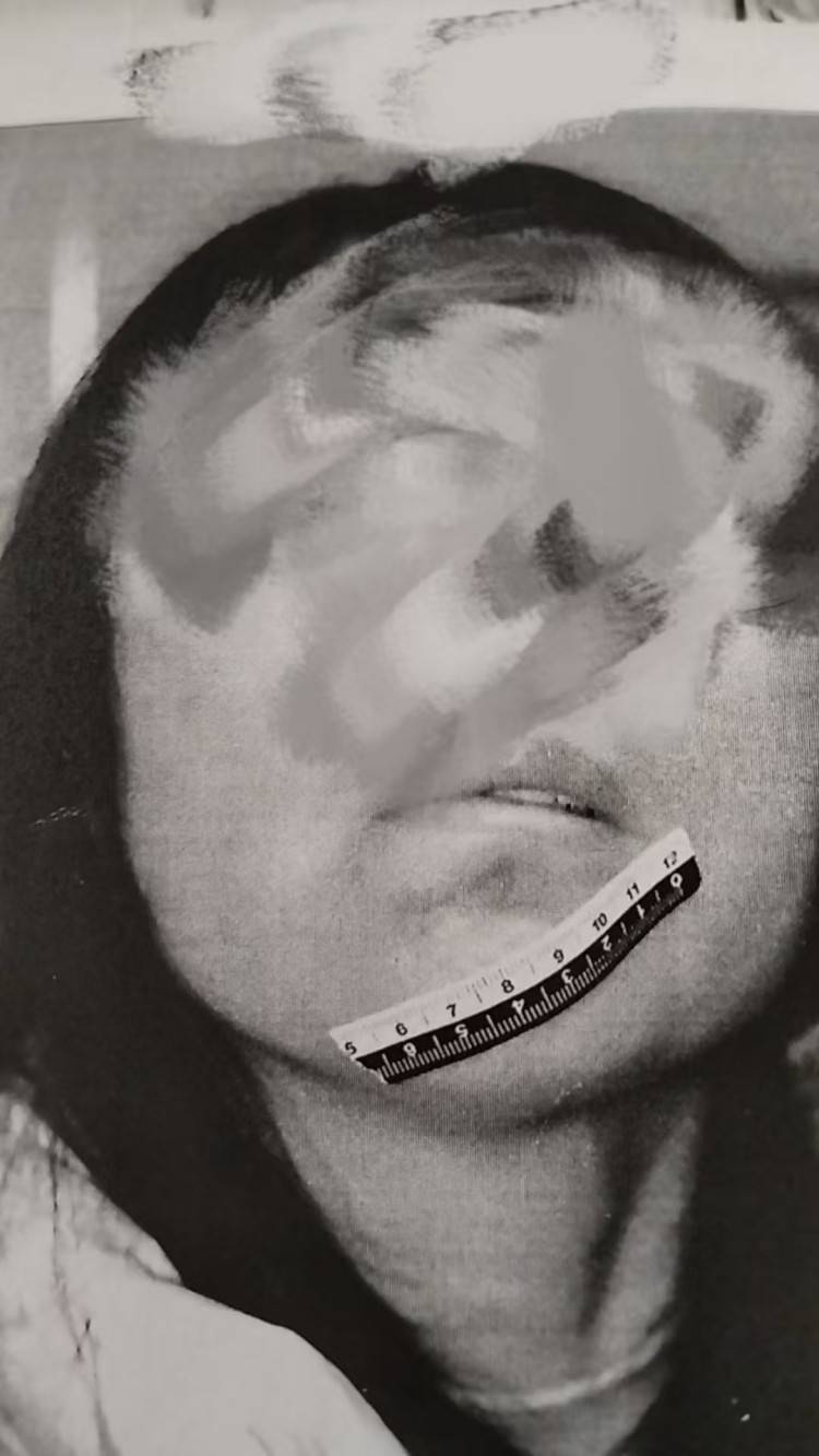 男粉丝咬伤女主播后写条子：赔“十万元”还是赔“十5元”<strong></p>
<p>北海币兑换</strong>？