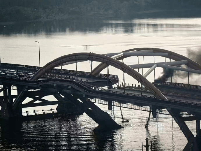 北京顺义潮白河大桥发生火情并部分坍塌<strong></p>
<p>北海币兑换</strong>，官方回应