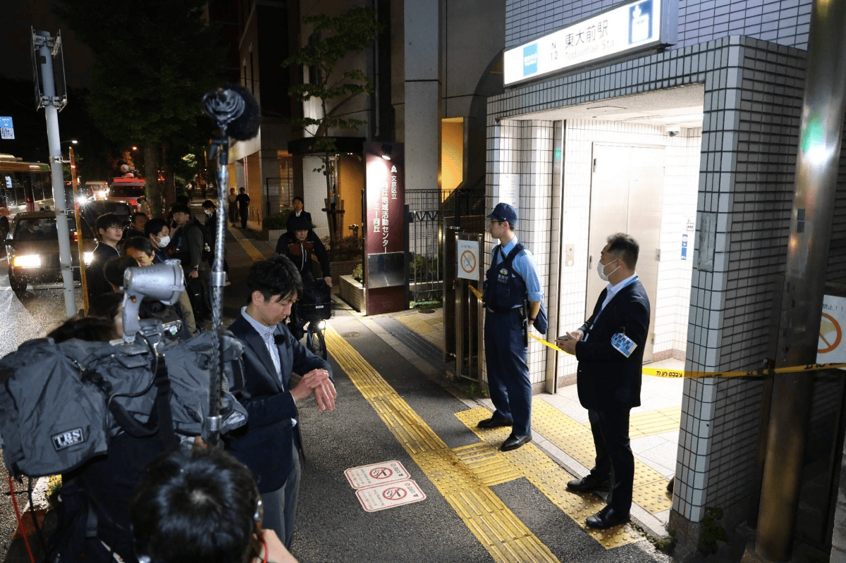 日本地铁出现随机杀人事件<strong></p>
<p>昭和币</strong>，43岁男子挥菜刀砍伤2人被捕