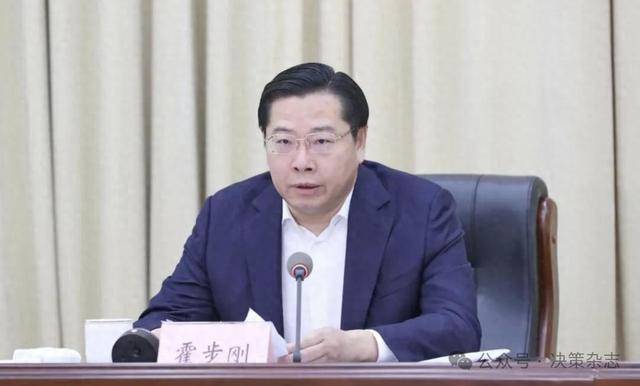 履新次日<strong></p>
<p>裁判</strong>，沈阳市委书记带队暗访