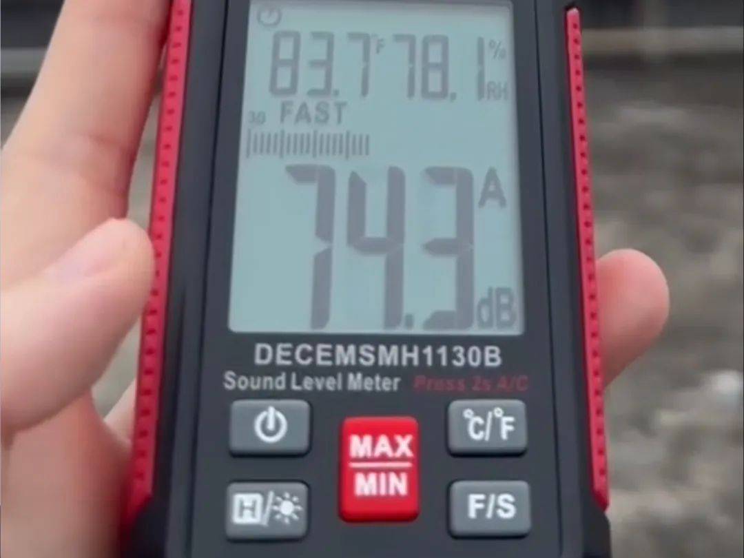 “一小时飞过8架”“感觉屋在抖”！深圳有小区遭遇<strong></p>
<p>球员</strong>，市民：睡不着