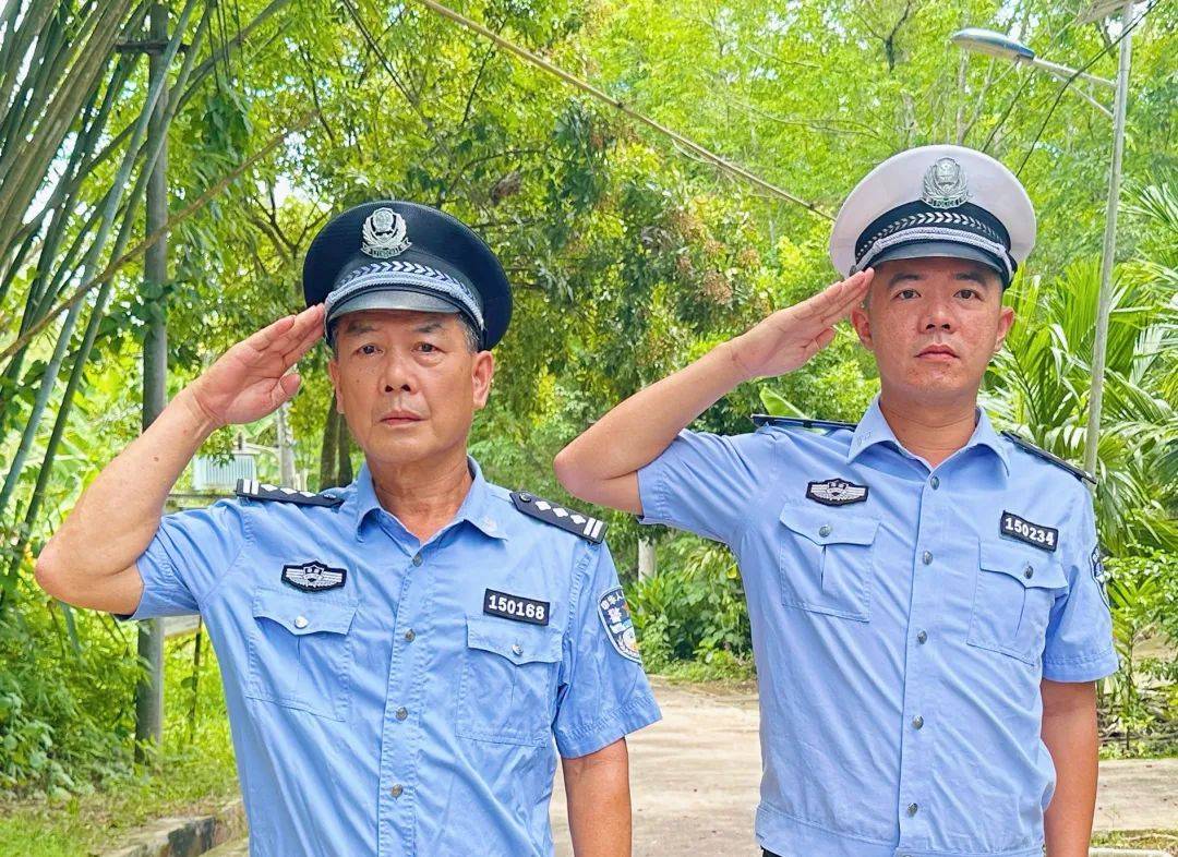 白沙一警察父亲退休时<strong></p>
<p>王祖贤</strong>，给了儿子这本“秘籍”……