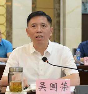 中央巡视组进驻期间<strong></p>
<p>王祖贤</strong>，吴国荣主动向组织交代问题